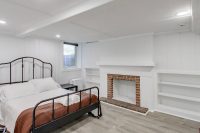 Luxury Tudor-Style Townhouse in Historic Foxhall Village - Image 5