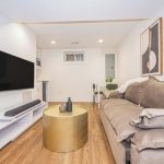 Modern & Cozy Suite Centrally Located Free Parking