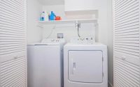 Modern & Cozy Suite Centrally Located Free Parking - Image 16